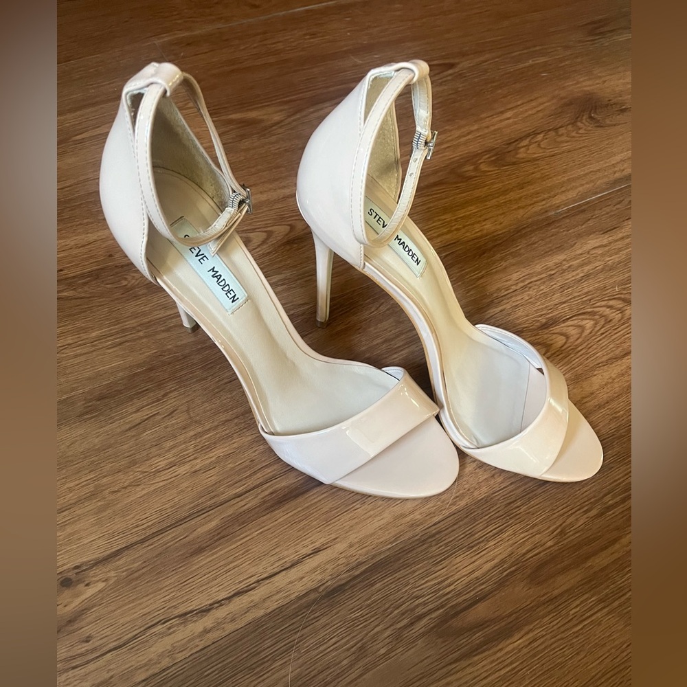 Steve Madden Open-Toed Patent Leather Ankle Strap… - image 1